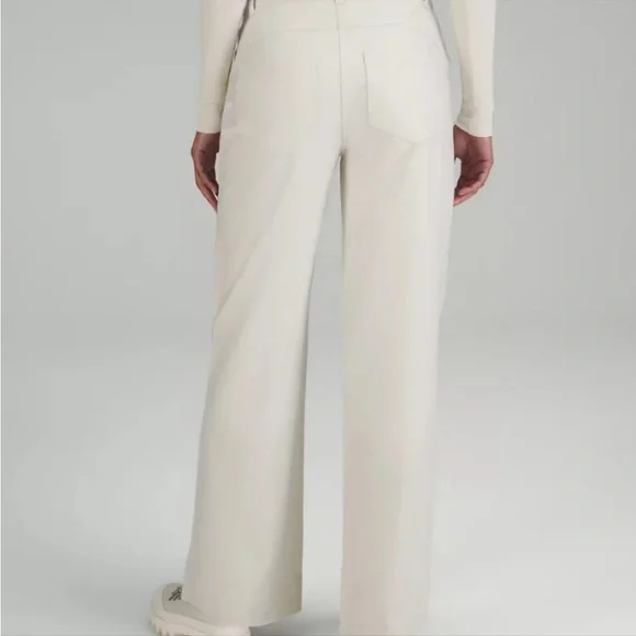 Lululemon City Sleek Wide leg Pant - Picture 3 of 9